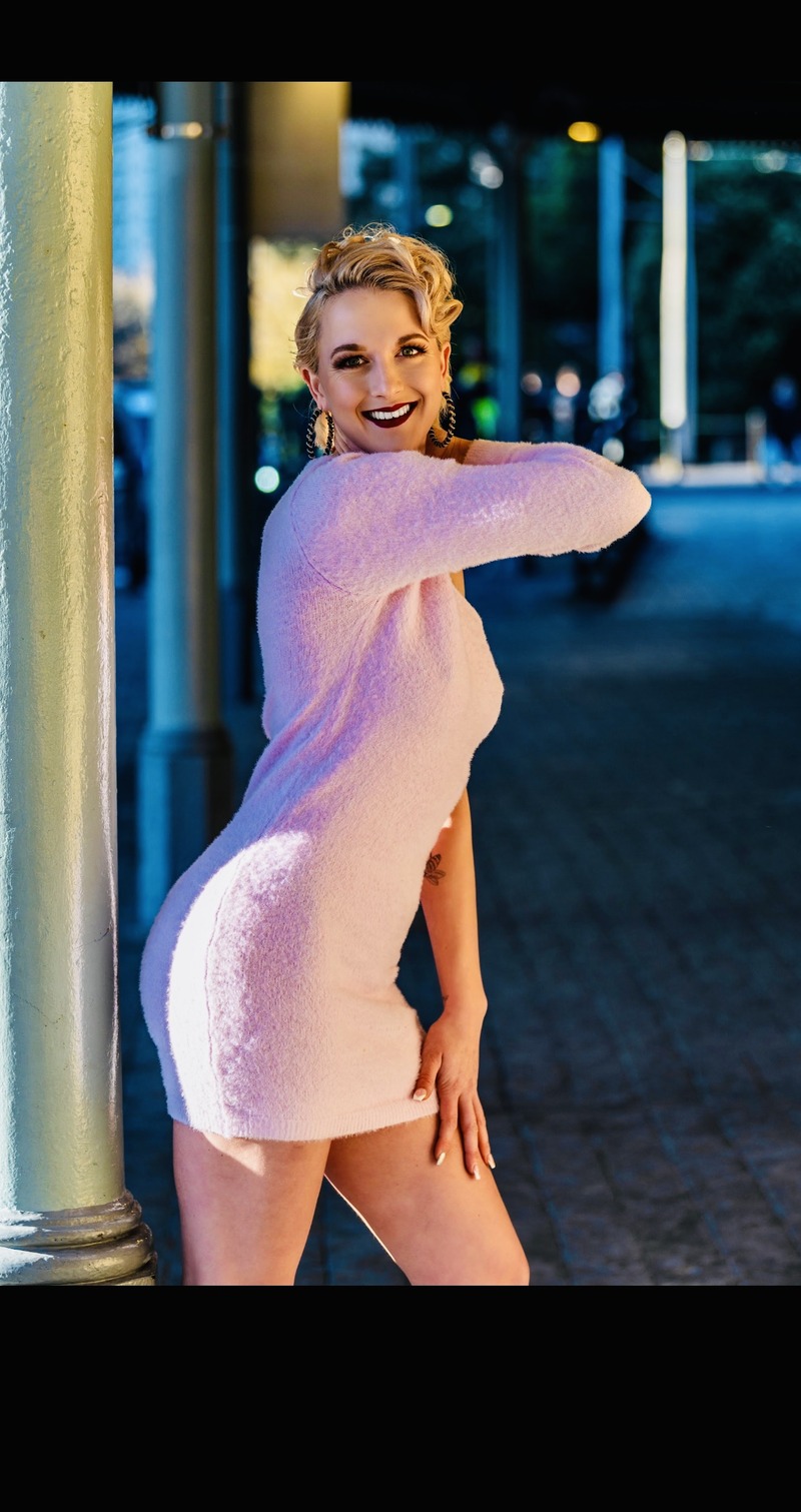 Female model photo shoot of Natalie Jane in Sydney