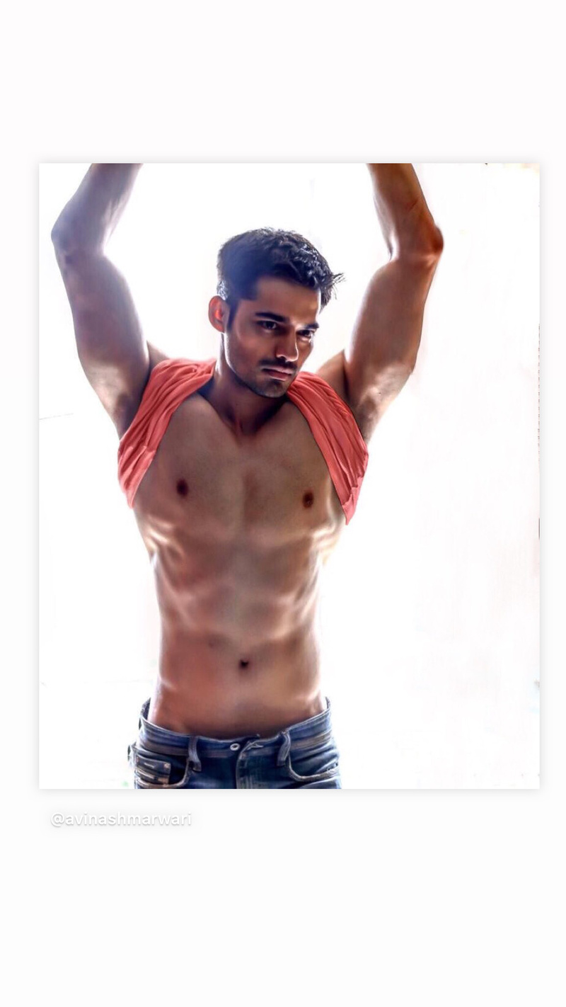 Male model photo shoot of Avinash Marwari