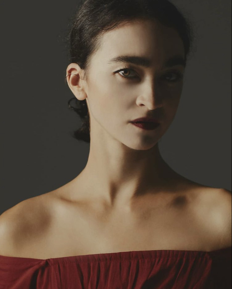 Female model photo shoot of Evcakol