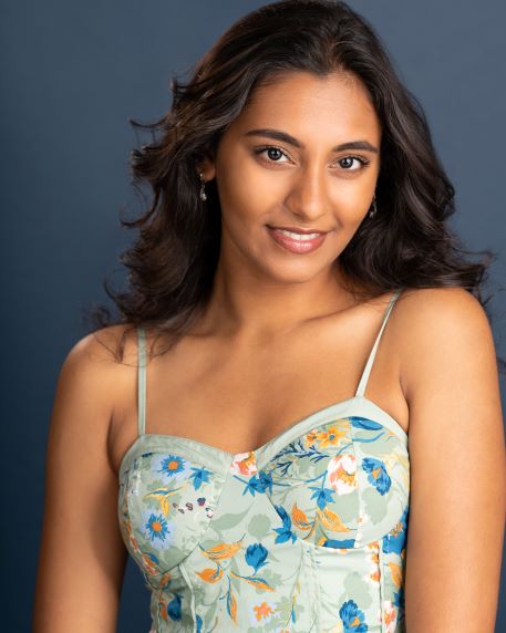 Female model photo shoot of Sangeethakumar3