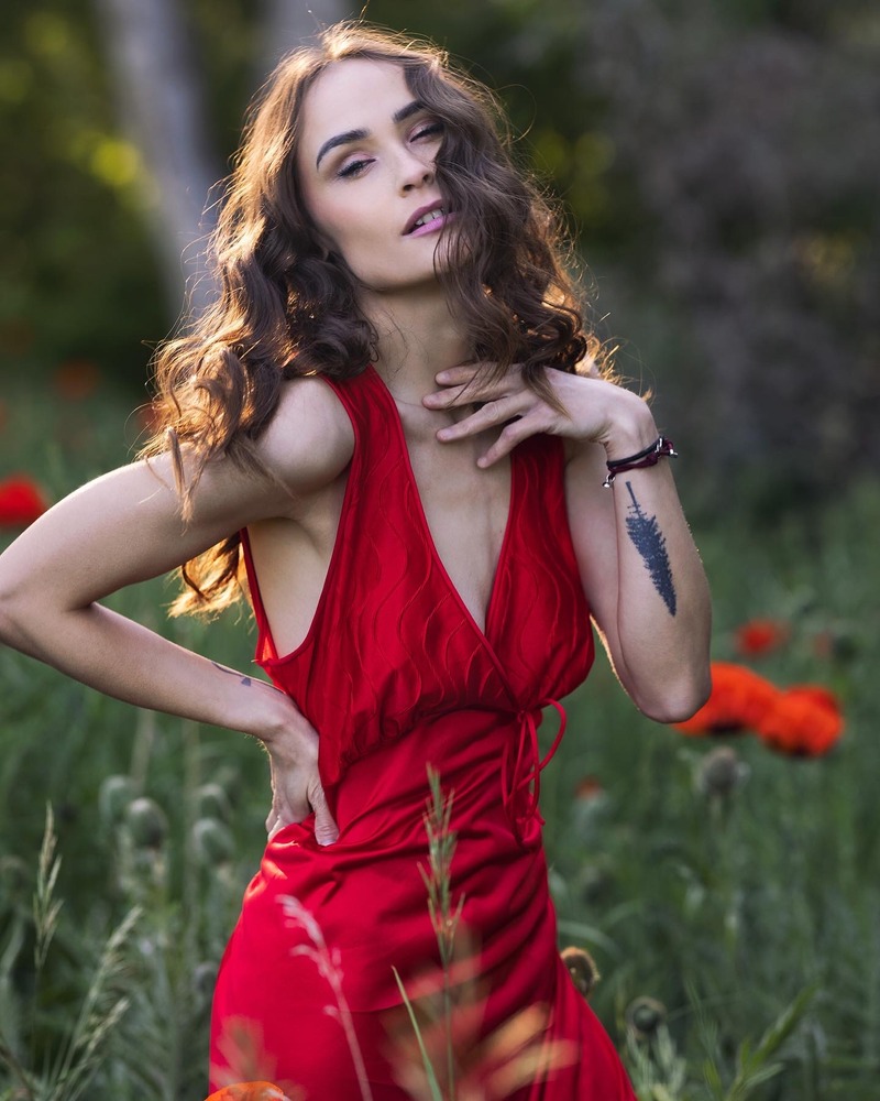 Female model photo shoot of aleleeramos