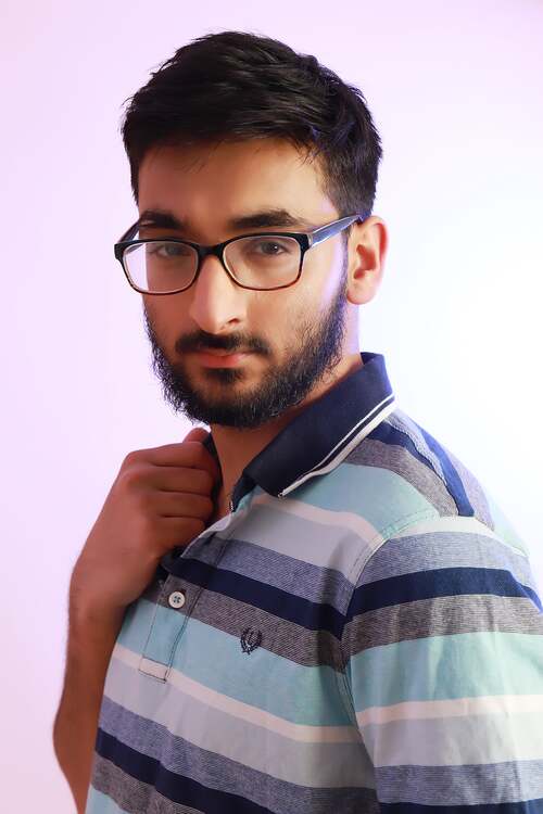 Male model photo shoot of AbdullahJ