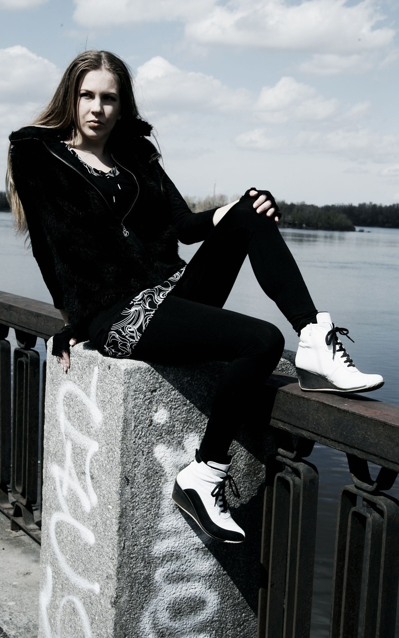 Female model photo shoot of Olha Aleksandrovna in Kiev