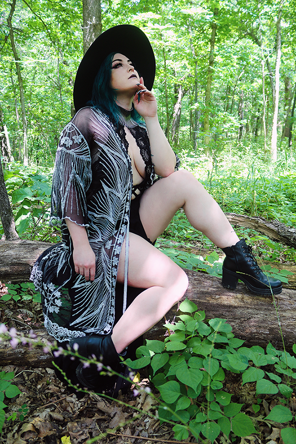 Female model photo shoot of VampireKitten in Osceola, Mo