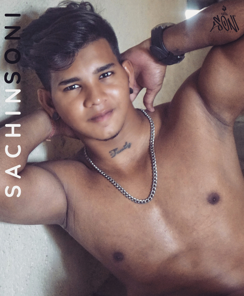 Male model photo shoot of SachinSoni
