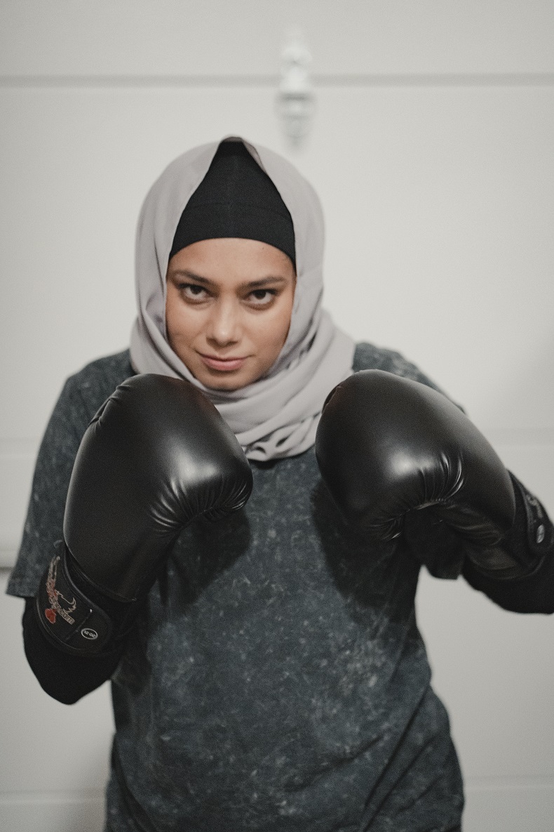 Female model photo shoot of Arsha Tahir in Vancouver 2021