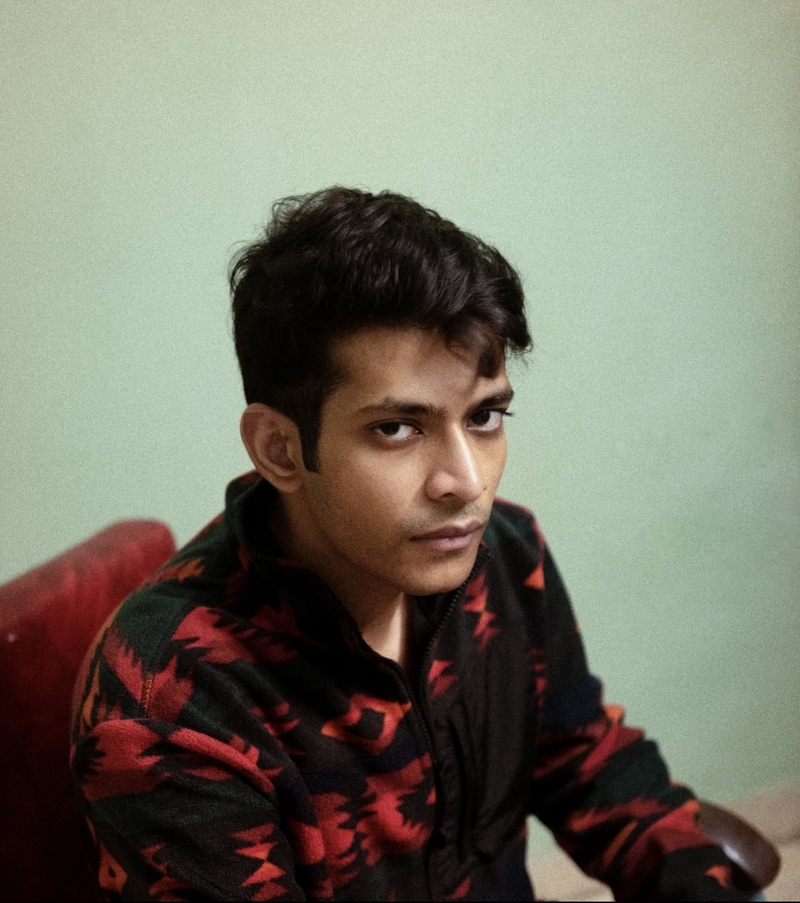 Male model photo shoot of Suhaib Adeel