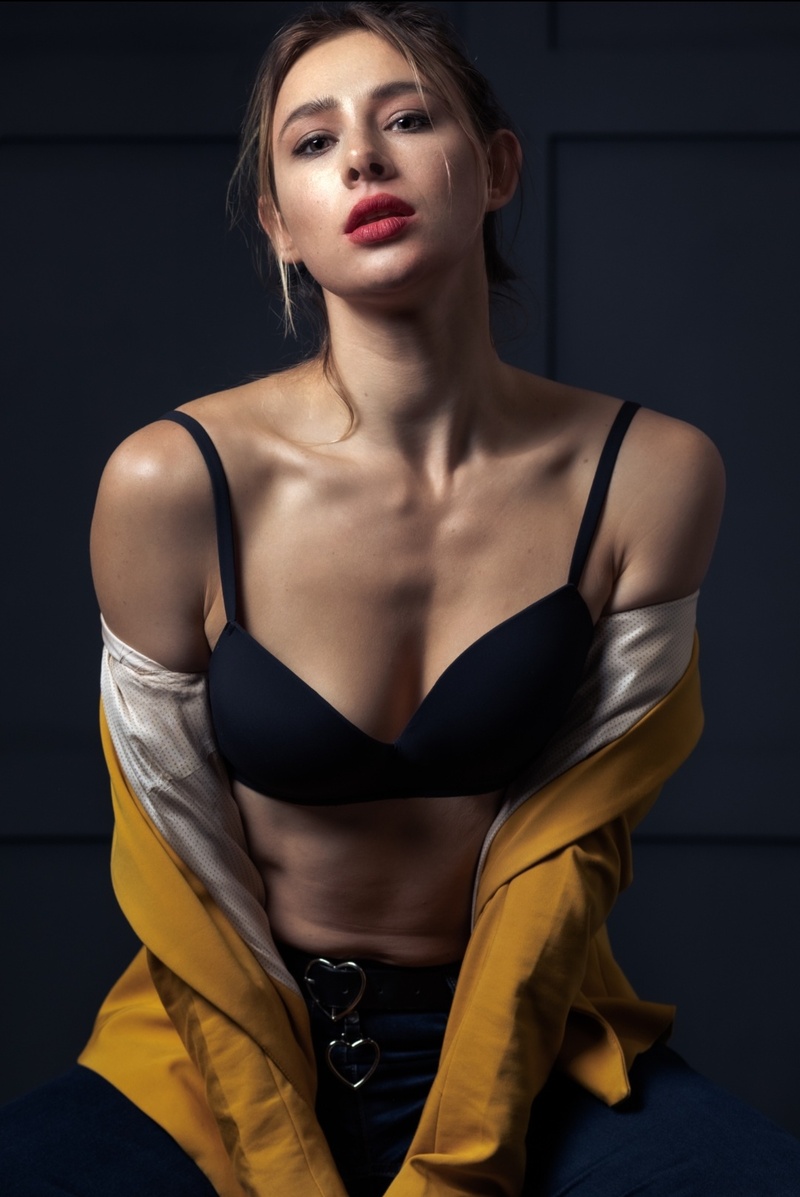 Female model photo shoot of Olga Solo
