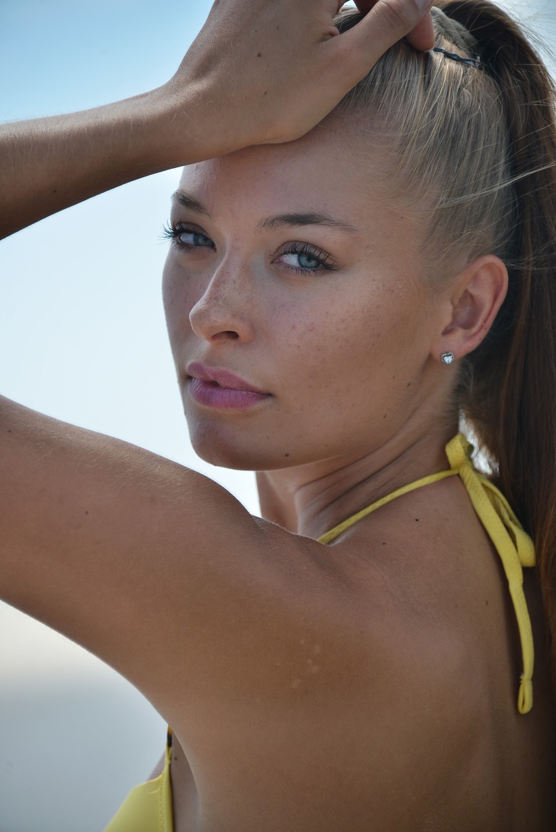 Female model photo shoot of Sara8 in Miami Beach