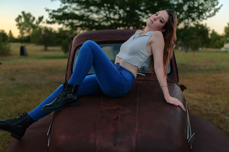 Female model photo shoot of Haileymorrison
