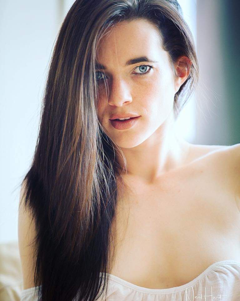 Female model photo shoot of Reereemodel