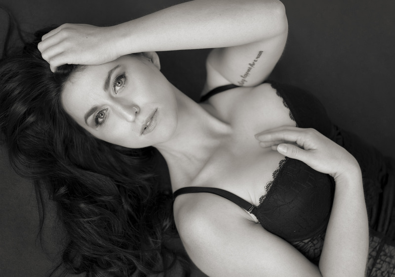 Female model photo shoot of Jamie Fraser