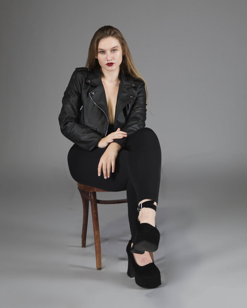 Female model photo shoot of Jessica Sobiegraj