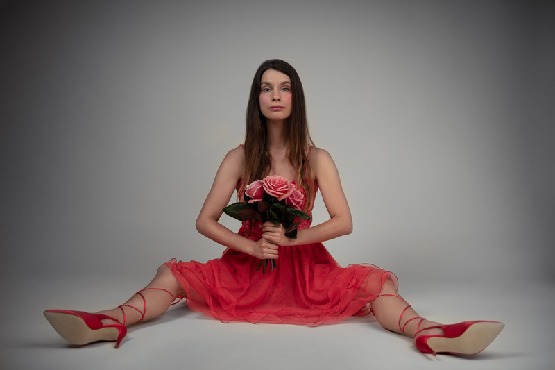 Female model photo shoot of Eleni Magnetic