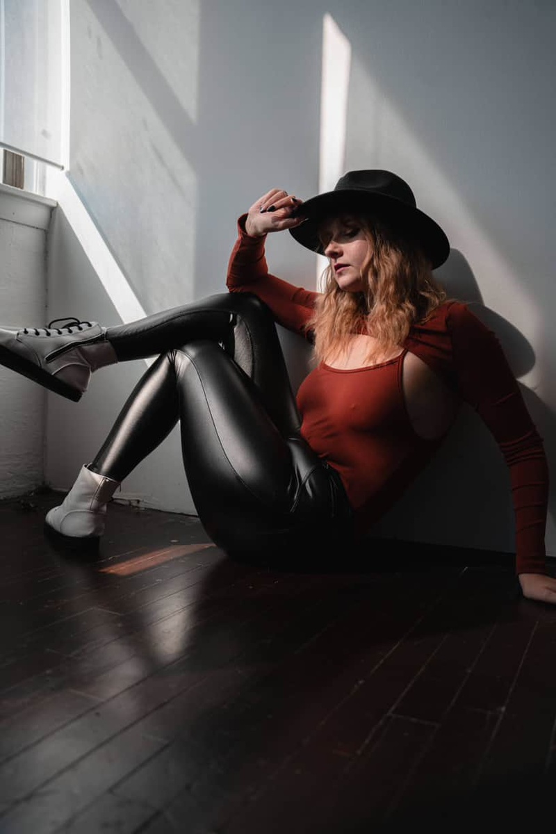Female model photo shoot of TaylorCatherine in Boston MA