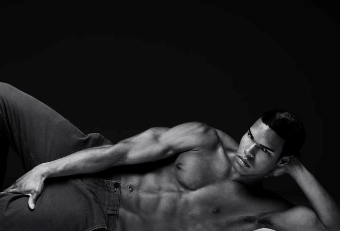 Male model photo shoot of Jose Kenneth Rentas