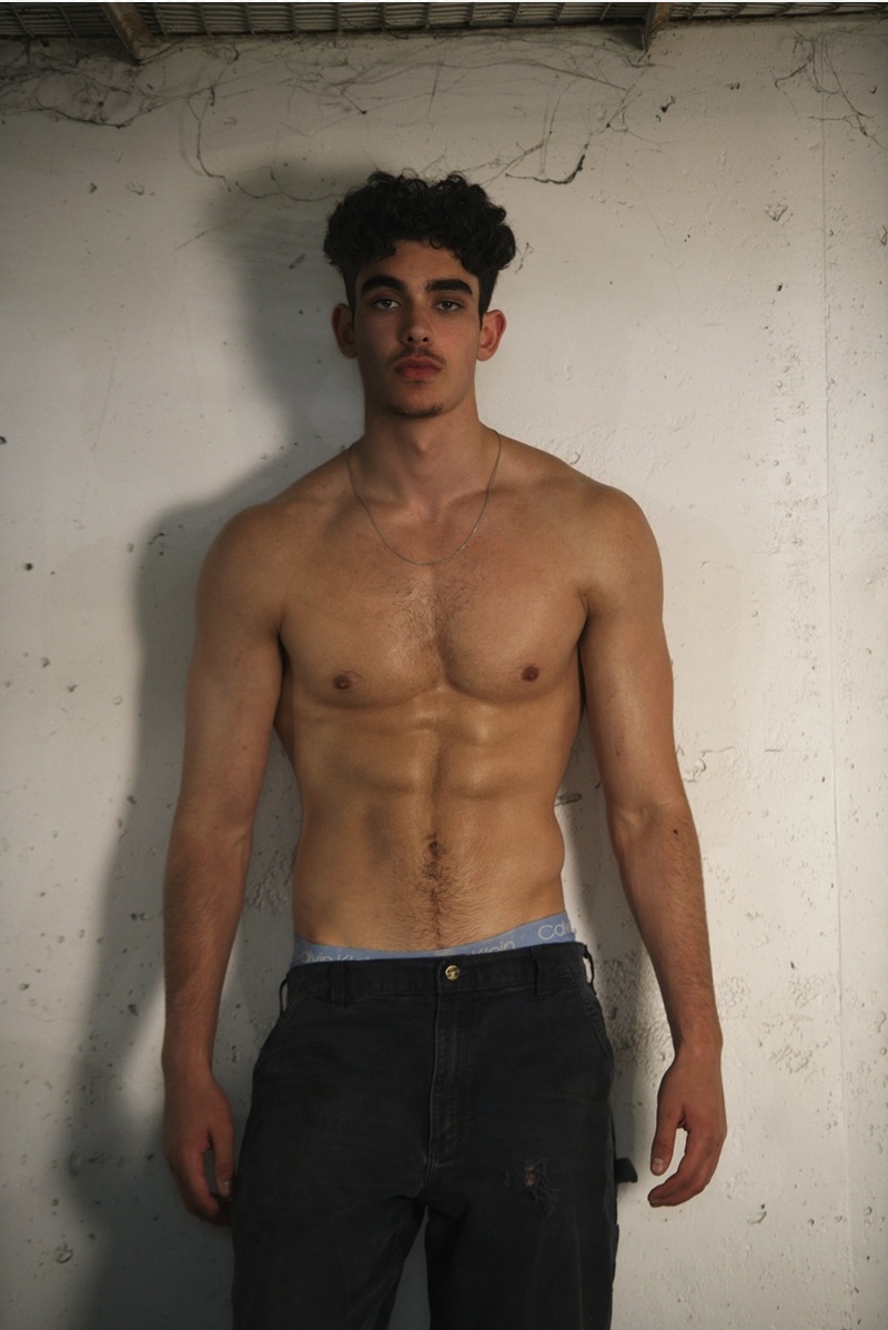 Male model photo shoot of Ruben E