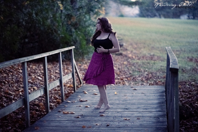 Female model photo shoot of Lisa Sargent in Wandering Child Photography