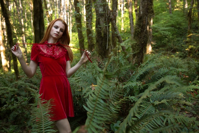 Female model photo shoot of AnimaNoira by Body beautiful in Oregon