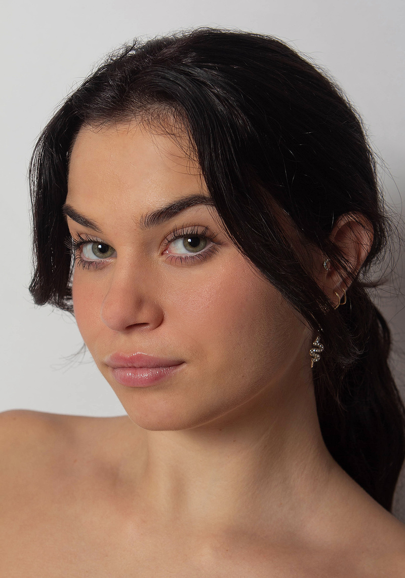Female model photo shoot of CierraMorD