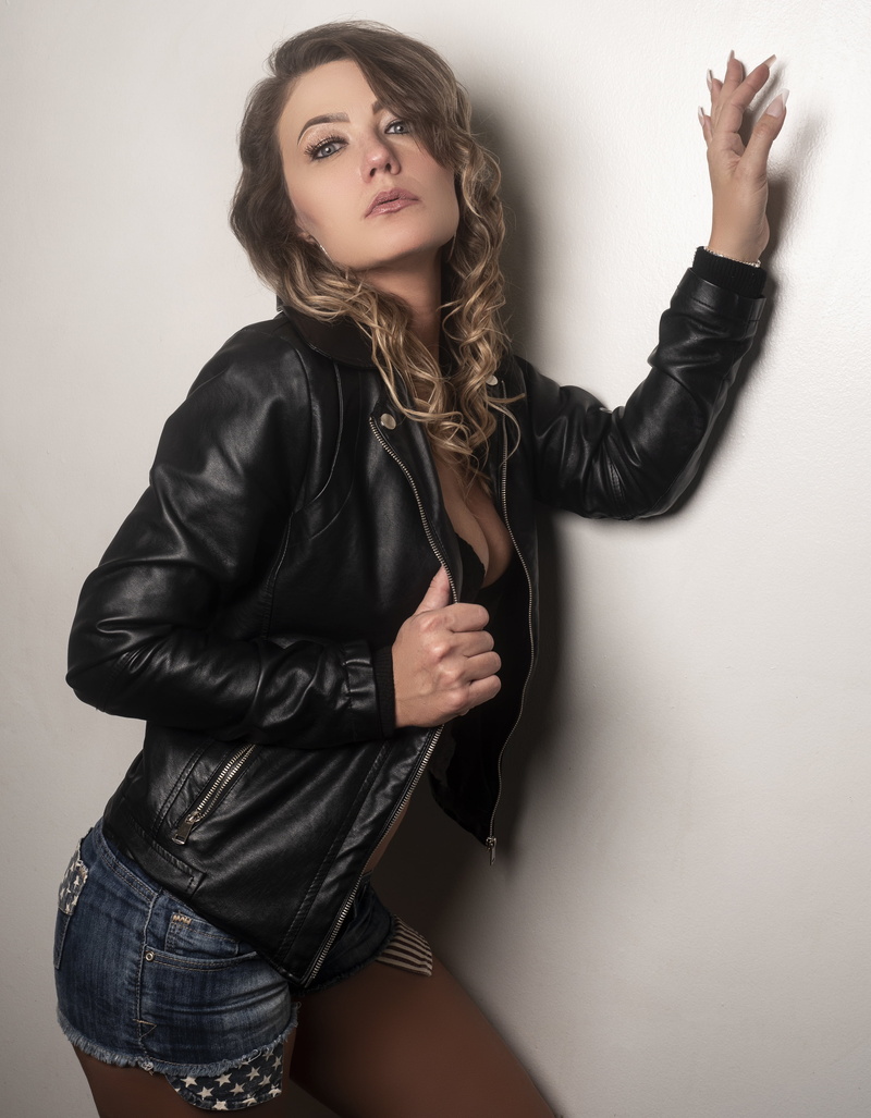 Female model photo shoot of Brooke Crawford by Steve B1