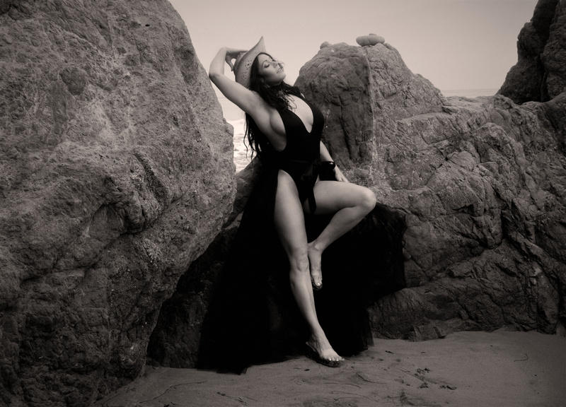 Female model photo shoot of Amylynnla by jstanphoto in Malibu