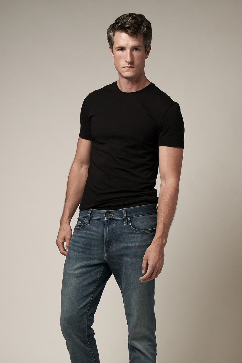 Male model photo shoot of Ricardo Groenke