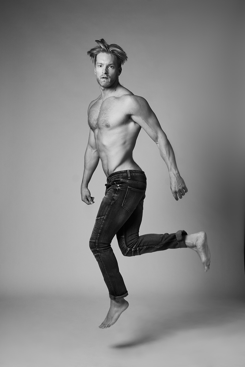 Male model photo shoot of Ricardo Groenke