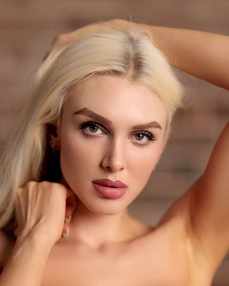 Female model photo shoot of Lucia Danisova