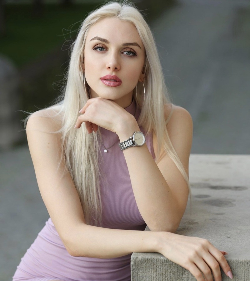 Female model photo shoot of Lucia Danisova