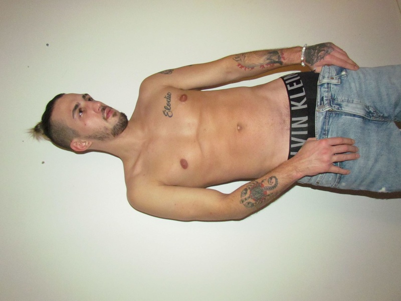 Male model photo shoot of Alexendre Perron