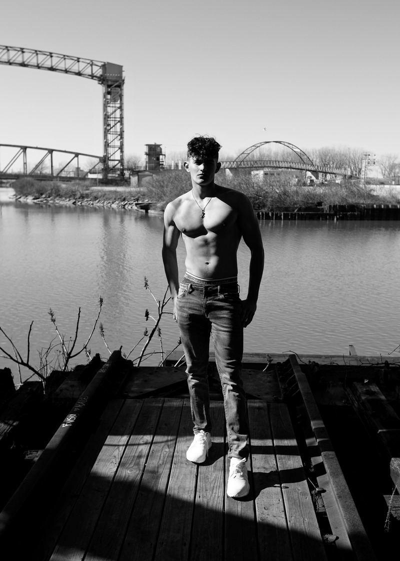 Male model photo shoot of Sypa_fitness