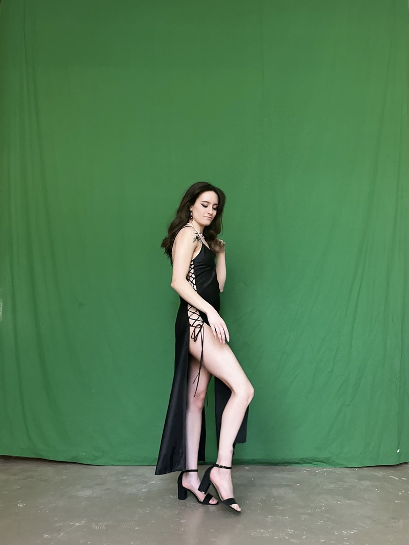 Female model photo shoot of Aslayton234