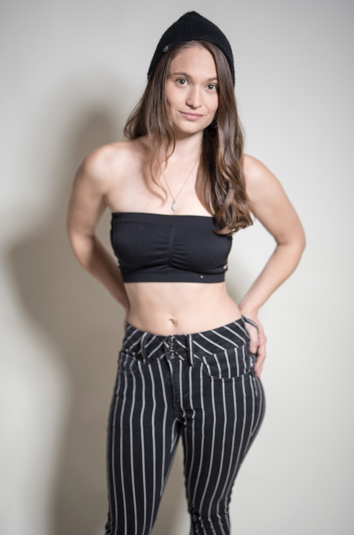 Female model photo shoot of Elise Noelani 