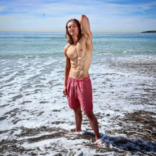 Male model photo shoot of Rcalv25 in Palos Verdes Beach