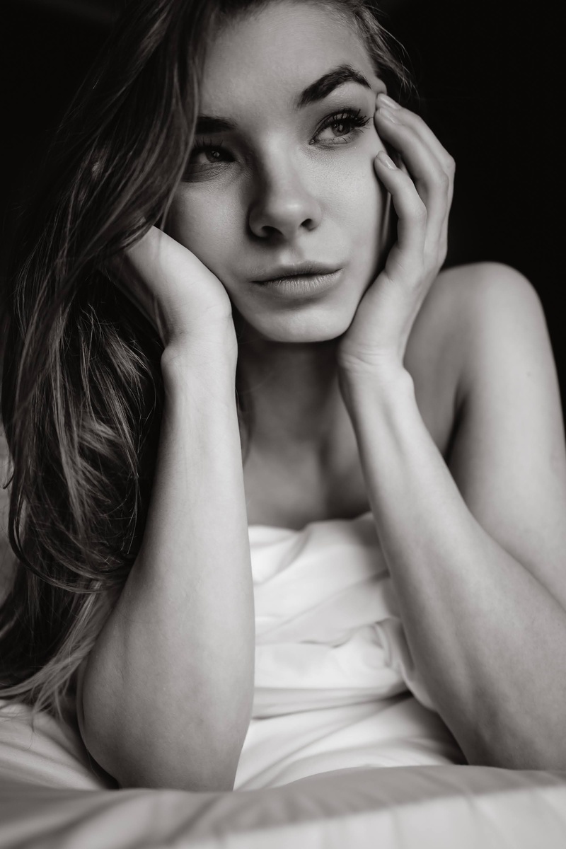 Female model photo shoot of Anna Misha