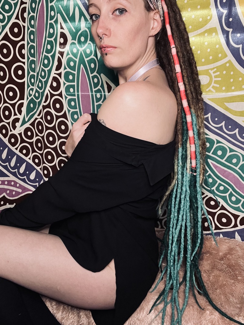Female model photo shoot of alternativelyssa