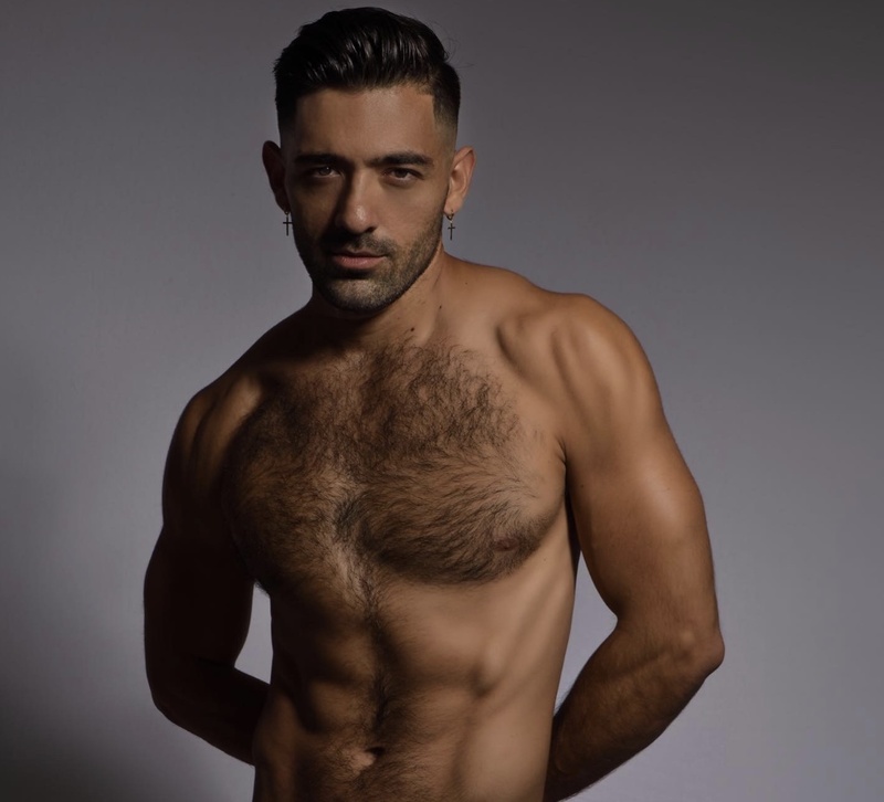 Male model photo shoot of Rogelio Cardona Escobar