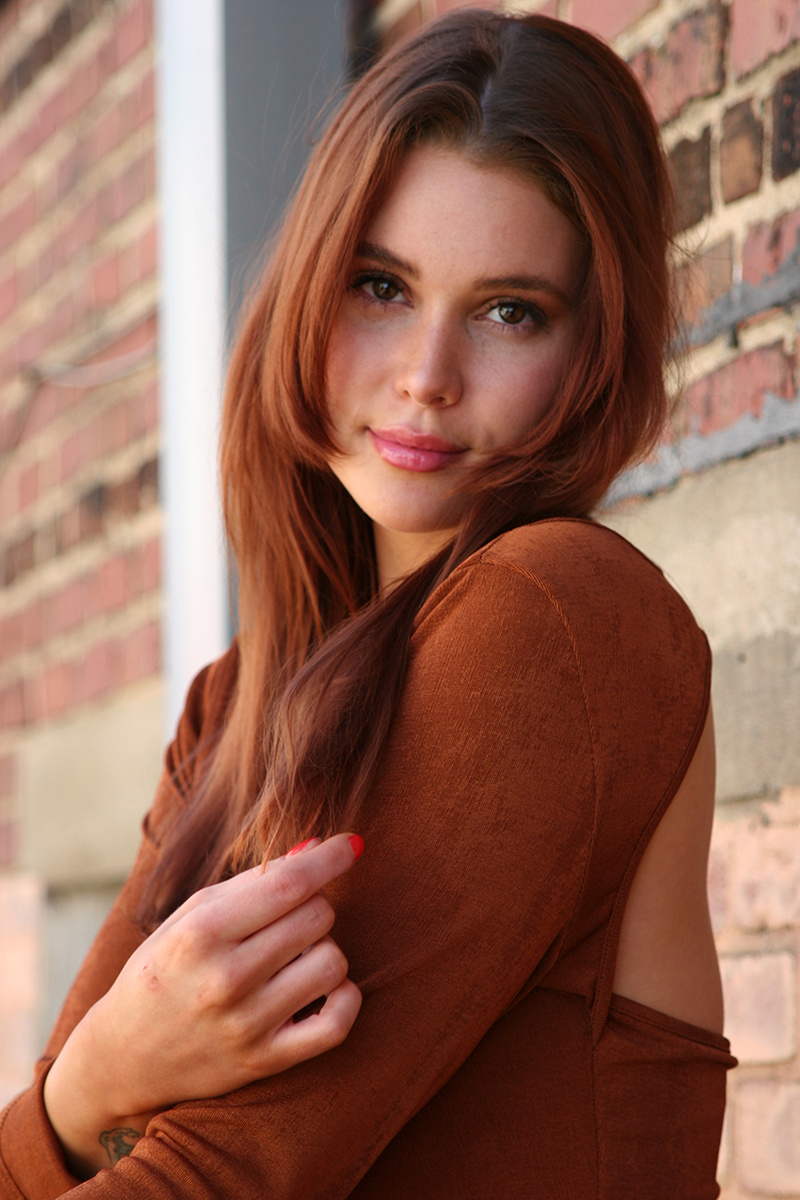 Female model photo shoot of Anna Blake