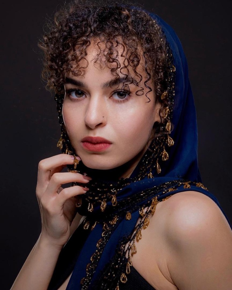 Female model photo shoot of ebimyara