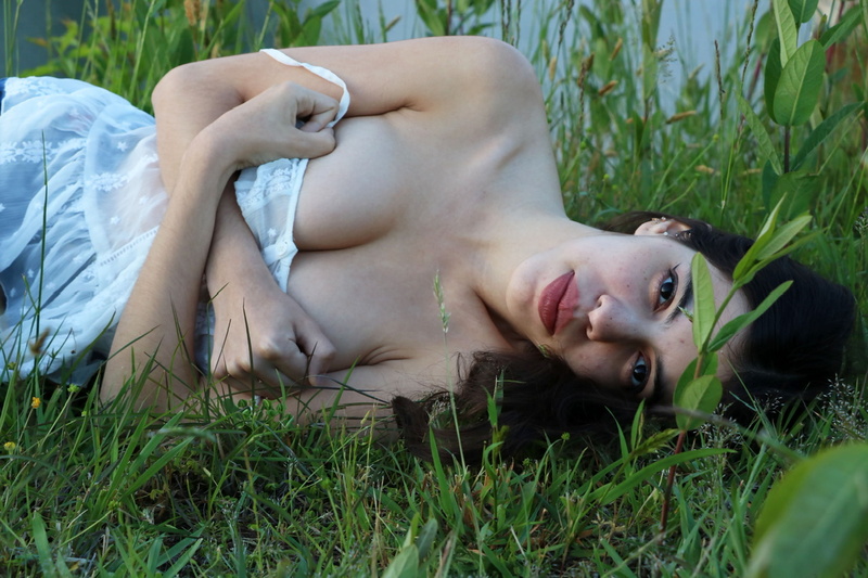 Female model photo shoot of Luminousxo by Drew Da Artist
