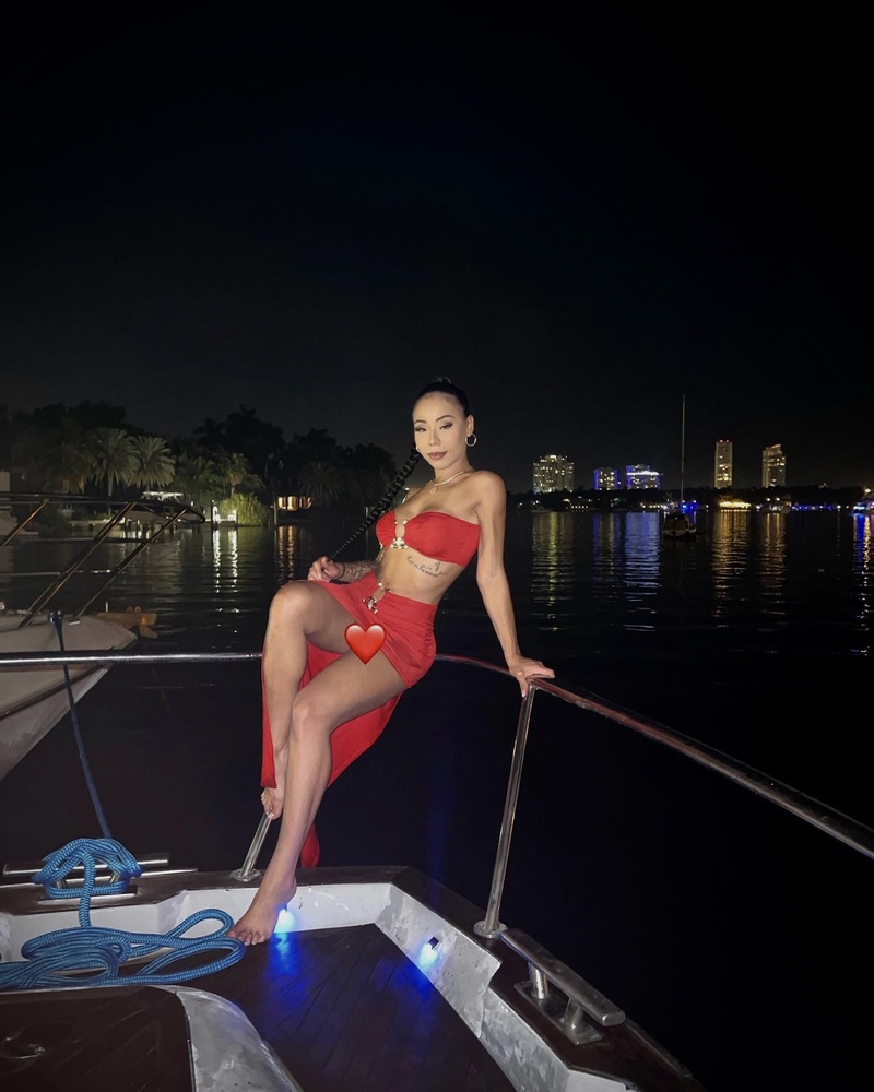 Female model photo shoot of Lani Colee in Miami