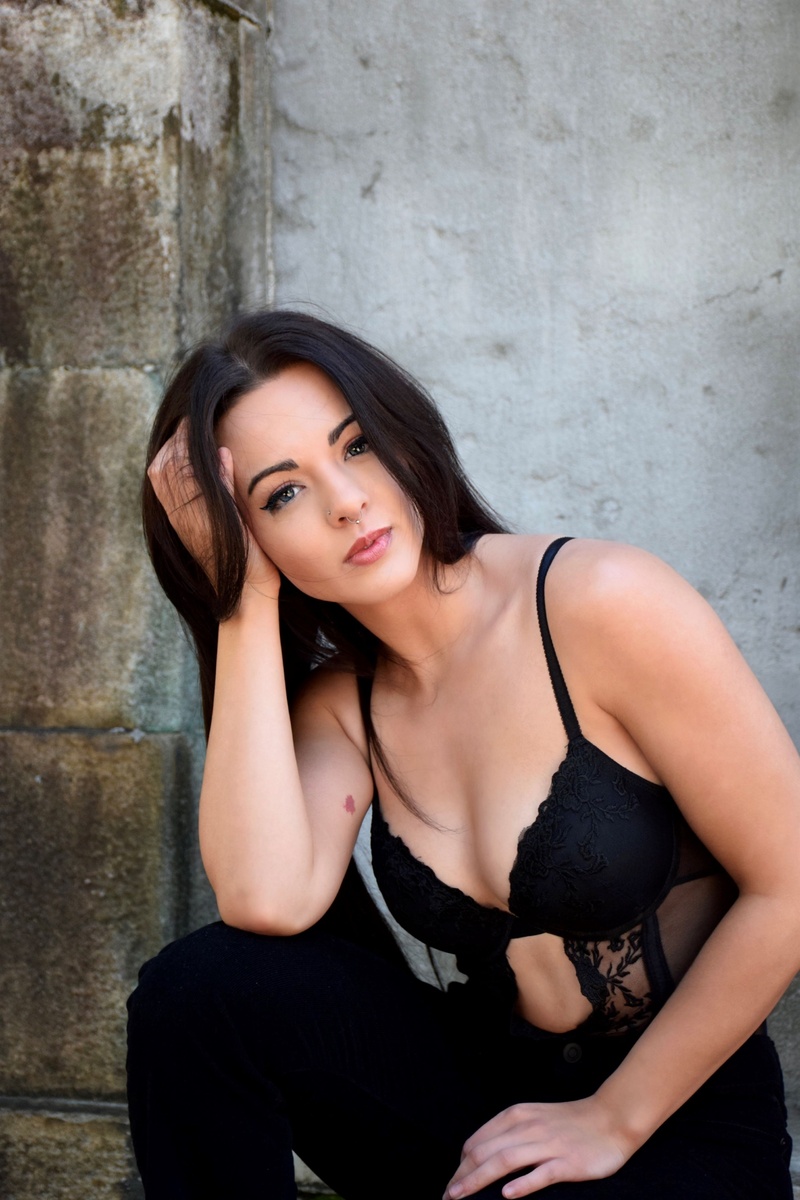 Female model photo shoot of Alysha St Angelo