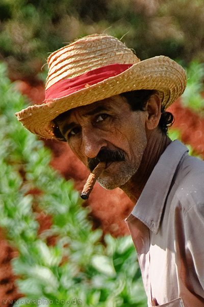 Male model photo shoot of The Remarkable in Cuba