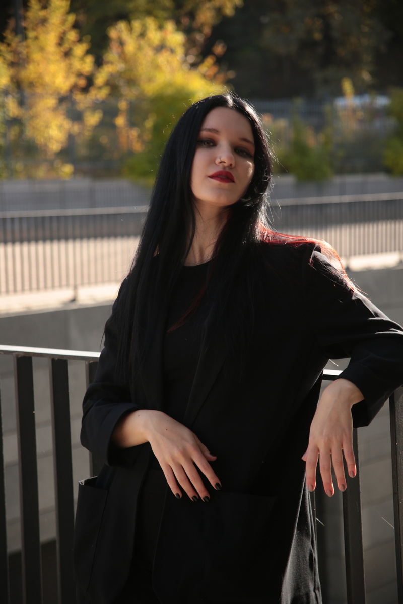 Female model photo shoot of Elli Laventeli in Kyiv, Ukraine