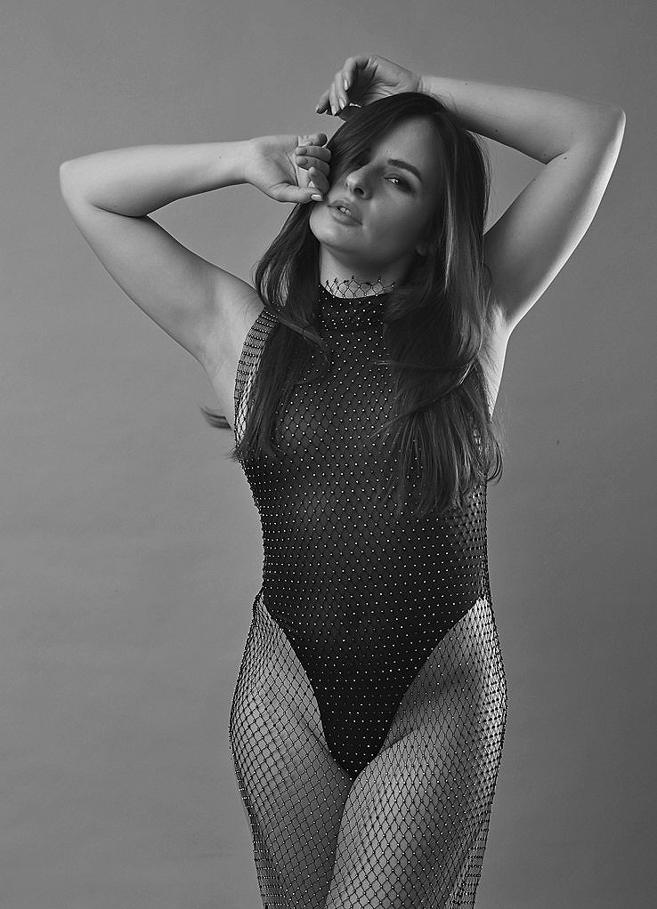 Female model photo shoot of Kateryna_n