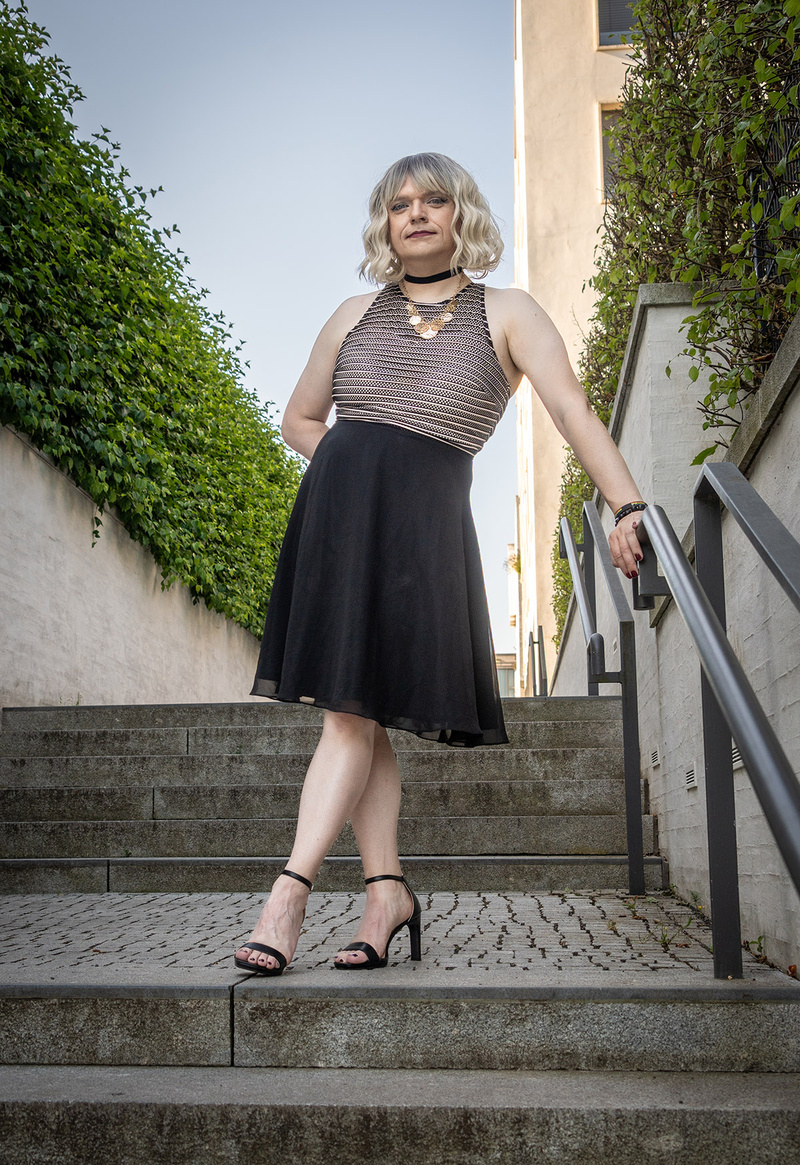 Female model photo shoot of genderfluid Cora Leigh in Stuttgart