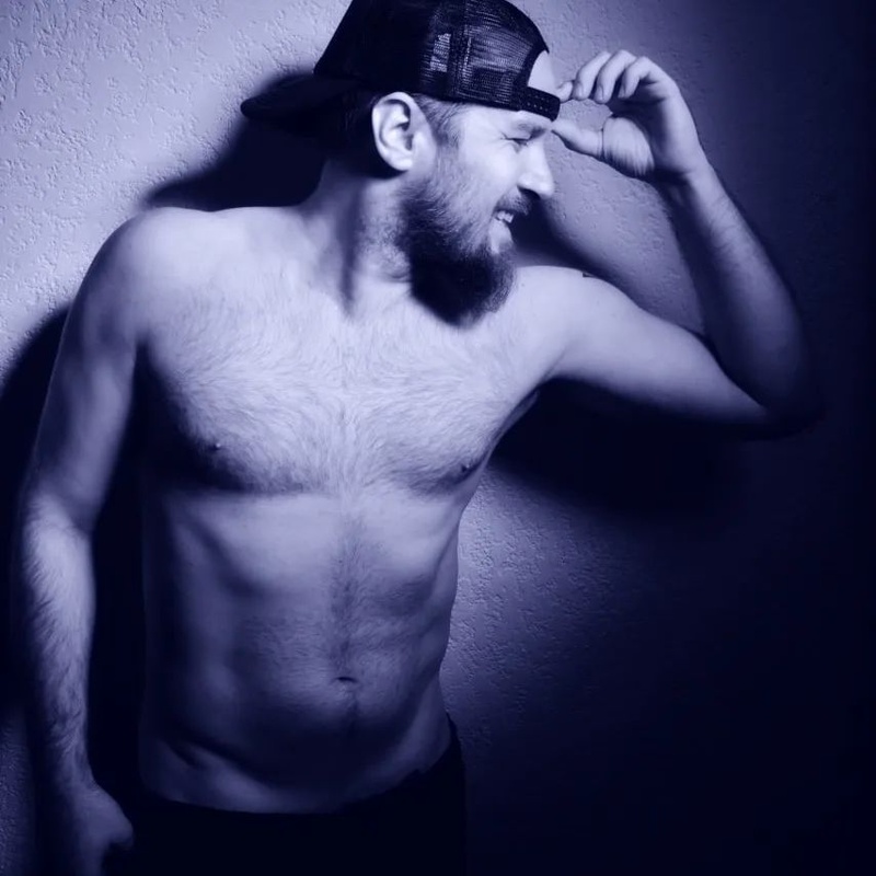 Male model photo shoot of Daniel Zanco