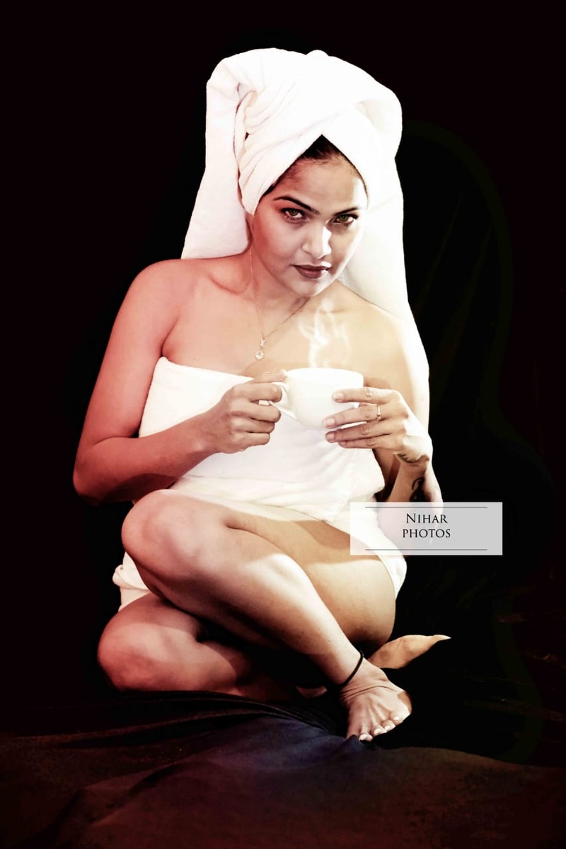 Female model photo shoot of Bombshellbobby by Nihar Ranjan Behera in Bhubaneswar