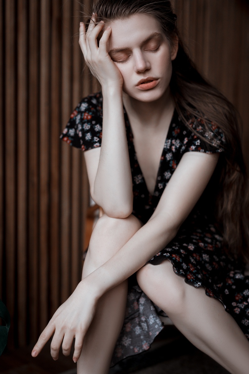 Female model photo shoot of Yuly Varlamava